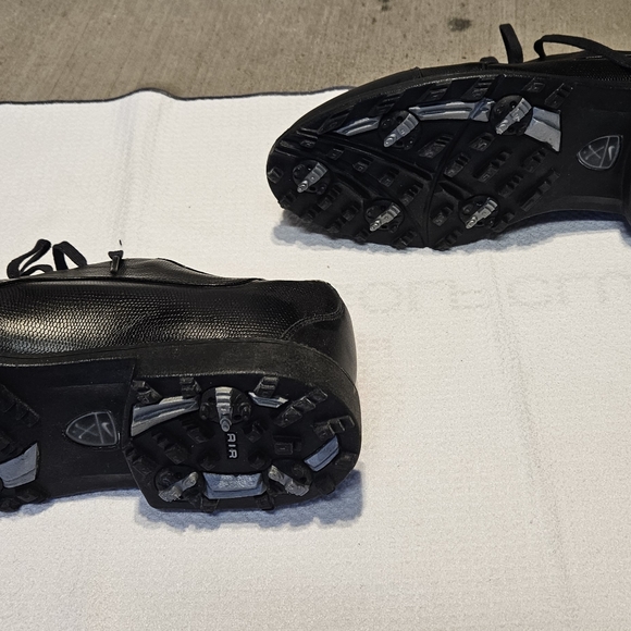 Woman's Nike Golf, Size 9.5 (black) - Picture 3 of 5